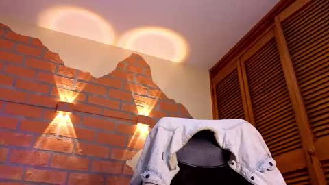 D Y L A N online show from 02-02-26, 02:10