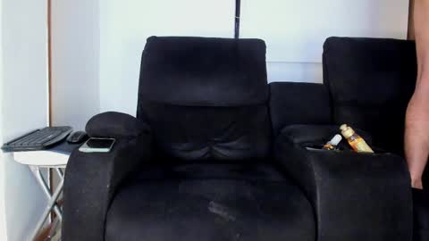 Snapshot of dylanstrong_ chatting on 03-12-25, 04:19 Dylann and Willy online show from 03-12-25, 04:19