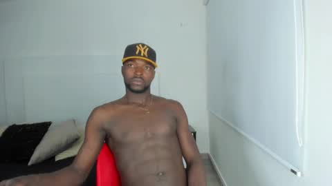 Snapshot of dylantaylor_1 chatting on 01-11-25, 04:16 Dylan Taylor online show from 01-11-25, 04:16