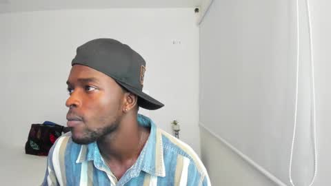Snapshot of dylantaylor_1 chatting on 02-11-25, 03:50 Dylan Taylor online show from 02-11-25, 03:50