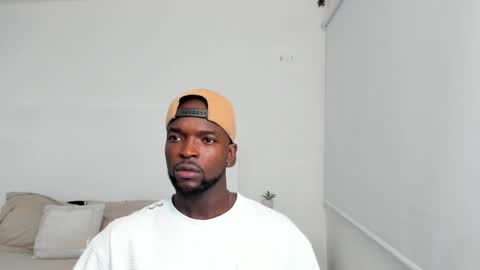Snapshot of dylantaylor_1 chatting on 02-23-25, 03:24 Dylan Taylor online show from 02-23-25, 03:24