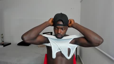 Snapshot of dylantaylor_1 chatting on 02-27-25, 06:29 Dylan Taylor online show from 02-27-25, 06:29