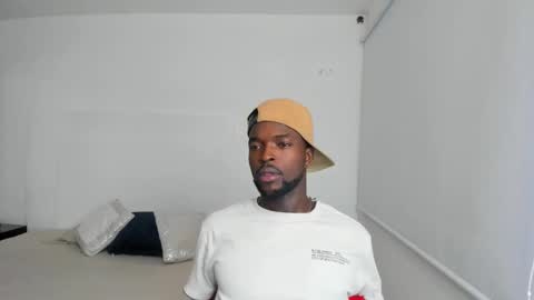 Snapshot of dylantaylor_1 chatting on 03-08-25, 01:50 Dylan Taylor online show from 03-08-25, 01:50