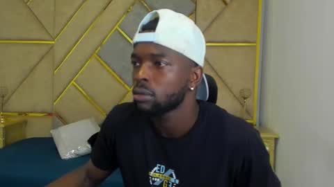 Dylan Taylor online show from 10-21-25, 04:24