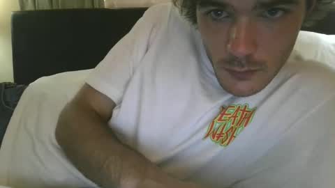 Snapshot of dylp400 chatting on 02-17-26, 06:25 dylp400 online show from 02-17-26, 06:25