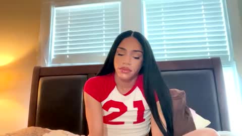 Snapshot of dynasty313 chatting on 04-18-26, 07:18 Dynasty online show from 04-18-26, 07:18