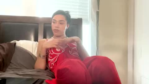 Snapshot of dynasty313 chatting on 05-18-26, 06:03 Dynasty online show from 05-18-26, 06:03