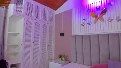 Juana online show from 12-17-24, 11:06