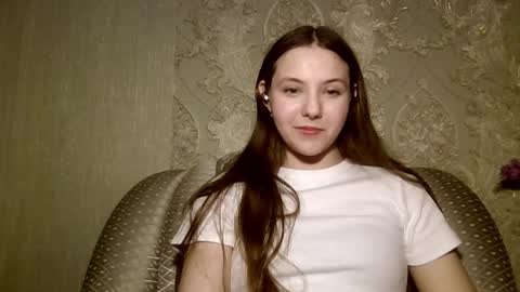 Snapshot of earlenegadsden chatting on 03-24-26, 05:29 Yuni online show from 03-24-26, 05:29