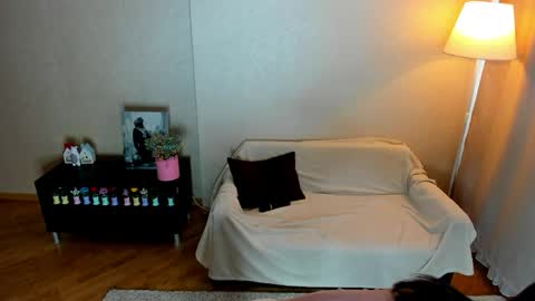 Emma online show from 05-11-26, 08:42