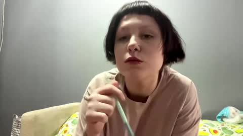 Snapshot of earthascritchfield chatting on 05-01-26, 08:08 Rina online show from 05-01-26, 08:08