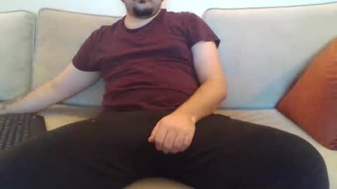 Snapshot of eastanbul chatting on 01-11-25, 11:56 EastanbuL online show from 01-11-25, 11:56