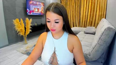 Snapshot of easternbeautyy chatting on 12-08-24, 06:06 easternbeautyy online show from 12-08-24, 06:06