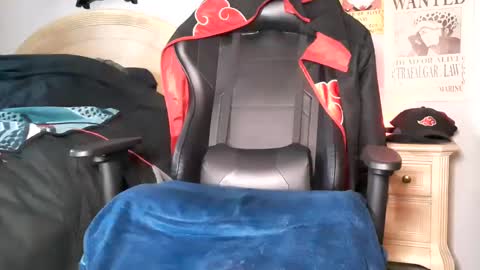 TWITTER   INSTAGRAM    easybreezy20   ONLINE 1230 AM TO 7AM online show from 01-01-25, 01:05