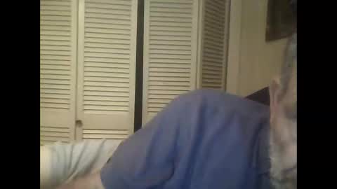 Snapshot of easye4015 chatting on 10-31-25, 10:27 Easye online show from 10-31-25, 10:27