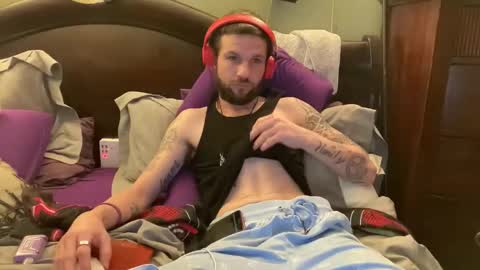 Snapshot of easytrippy69 chatting on 11-16-25, 10:04 Easytrippy69 online show from 11-16-25, 10:04