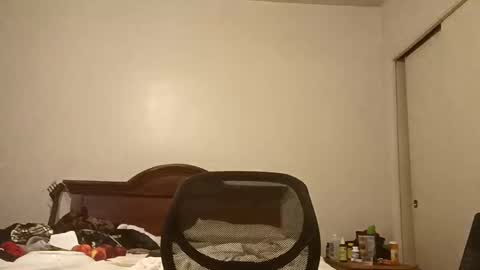 Snapshot of eatallorgasms chatting on 11-05-25, 08:36 eatallorgasms online show from 11-05-25, 08:36