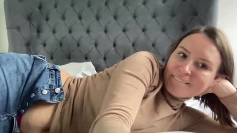 Snapshot of eatmypie69 chatting on 12-04-24, 11:19 Nadia Ferreira online show from 12-04-24, 11:19