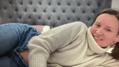 Snapshot of eatmypie69 chatting on 01-21-25, 09:15 Nadia Ferreira online show from 01-21-25, 09:15