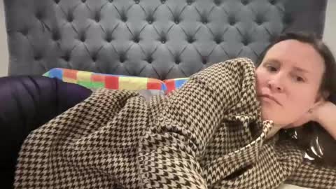 Snapshot of eatmypie69 chatting on 02-16-25, 06:10 Nadia Ferreira online show from 02-16-25, 06:10