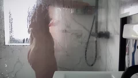 Snapshot of eatmypie69 chatting on 03-12-25, 10:26 Nadia Ferreira online show from 03-12-25, 10:26