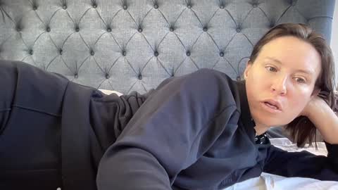 Snapshot of eatmypie69 chatting on 09-22-25, 12:07 Nadia Ferreira online show from 09-22-25, 12:07