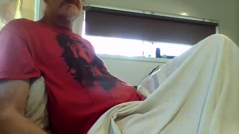 Snapshot of eatyou2022 chatting on 11-14-25, 09:57 eatyou2022 online show from 11-14-25, 09:57