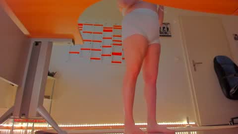 ebikon24 online show from 06-19-26, 05:17