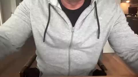 Snapshot of ebnk15 chatting on 10-23-25, 09:19 ebnk15 online show from 10-23-25, 09:19