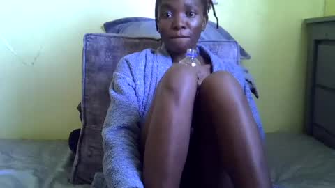 Snapshot of eboniana chatting on 06-24-26, 11:20 eboniana online show from 06-24-26, 11:20