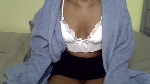 Snapshot of eboniana chatting on 06-26-26, 05:28 eboniana online show from 06-26-26, 05:28