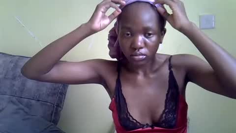 Snapshot of eboniana chatting on 06-28-26, 06:19 eboniana online show from 06-28-26, 06:19