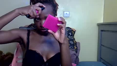 Snapshot of eboniana chatting on 07-28-26, 12:48 eboniana online show from 07-28-26, 12:48