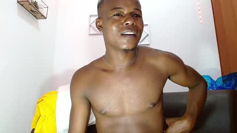 Snapshot of ebonny_stallion chatting on 12-19-24, 01:28 Chris Palaz online show from 12-19-24, 01:28