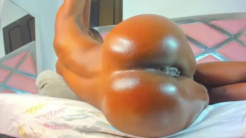 Snapshot of ebonnygoddess2 chatting on 02-14-25, 06:51 2 online show from 02-14-25, 06:51