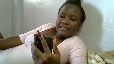 Queen online show from 02-21-26, 09:10