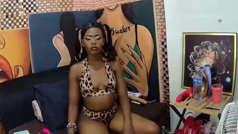 Candy online show from 02-12-26, 10:21