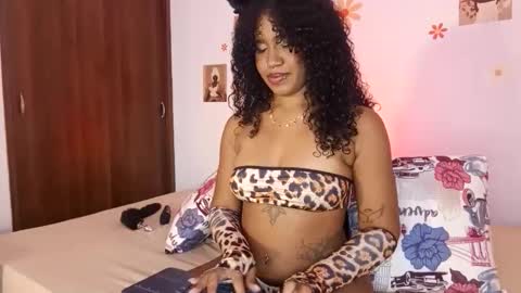 Snapshot of ebony_af chatting on 04-16-26, 08:37 ebony_af online show from 04-16-26, 08:37