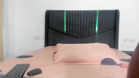 Snapshot of ebony_angelina chatting on 02-18-26, 07:43 Angelina online show from 02-18-26, 07:43