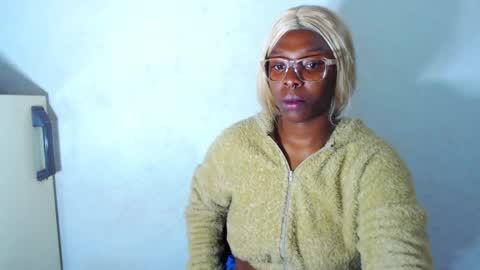 Snapshot of ebony_chayna chatting on 12-12-24, 03:43 chayna smith online show from 12-12-24, 03:43