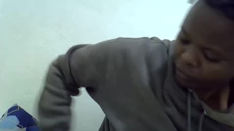ebony_cuttey30 online show from 05-04-26, 06:15