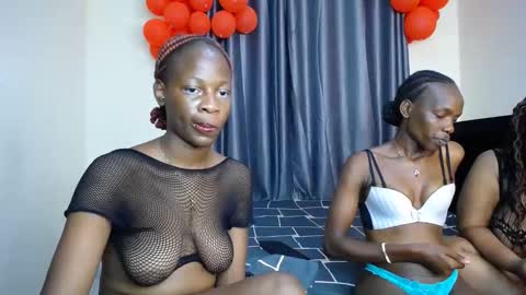 Snapshot of ebony_doll11 chatting on 02-13-26, 08:27 melons online show from 02-13-26, 08:27