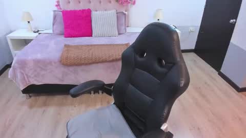 Snapshot of ebony_fantasy2 chatting on 10-16-25, 11:55 ebony_fantasy2 online show from 10-16-25, 11:55