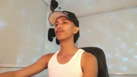 ebony_fuckboy online show from 11-19-25, 07:03