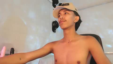 ebony_fuckboy online show from 11-24-25, 05:34