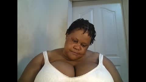 ebony_magixs online show from 10-12-25, 07:02