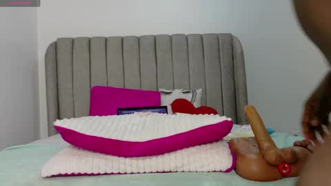 Snapshot of ebony_pearl69 chatting on 04-24-26, 02:36 ebony_pearl69 online show from 04-24-26, 02:36