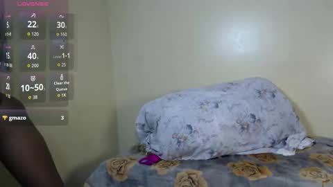 Snapshot of ebony_petite01 chatting on 10-19-25, 08:59 EBONY PETITE online show from 10-19-25, 08:59