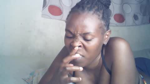 Snapshot of ebony_phoenix12 chatting on 10-13-25, 05:13 ebony_phoenix12 online show from 10-13-25, 05:13