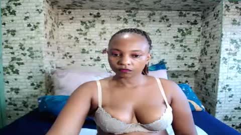 ebony_seduction00 online show from 06-01-26, 06:04